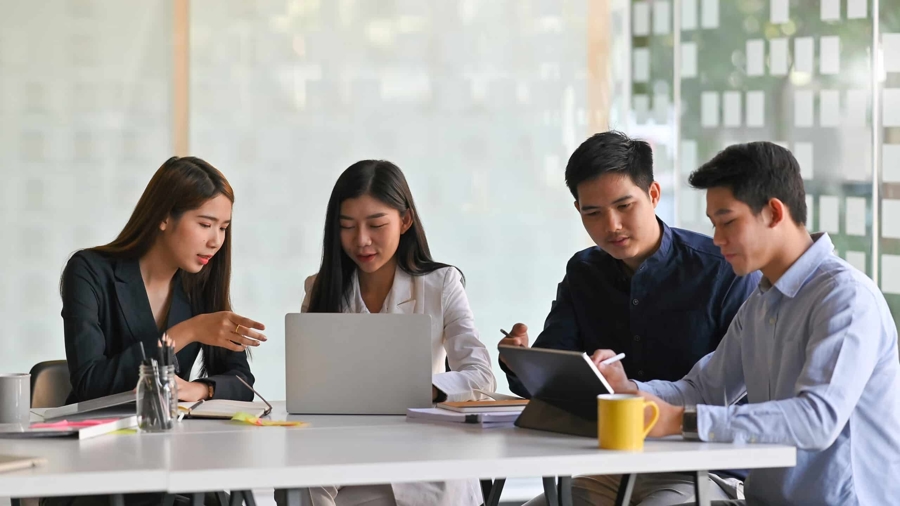 meeting with partners vietnam business visa